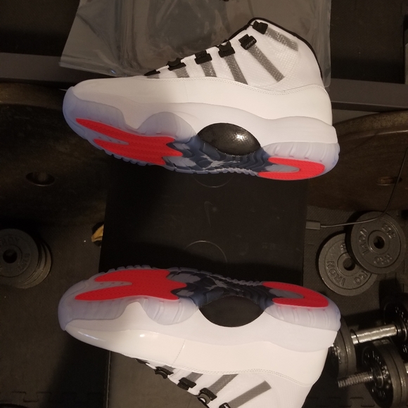 Air Jordan Adapt main image 4